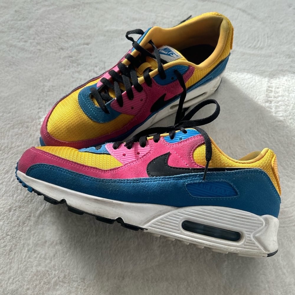 Nike Air Max 90 Rare Colorway Simpsons Multicolor